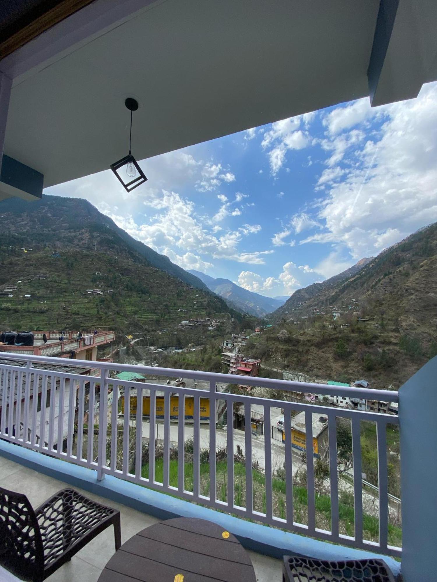 Diya Mountain House Tirthan Banjar Exterior photo